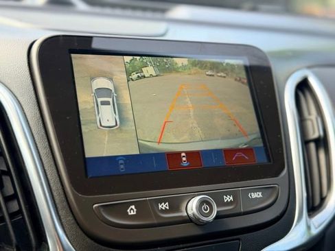 Used 2018 Chevrolet Equinox Premier w/ Infotainment II Package AWD/4WD image 14
