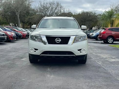 Used 2013 Nissan Pathfinder SV FWD image 3