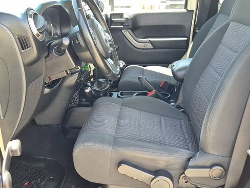 Used 2012 Jeep Wrangler Sport w/ Connectivity Group AWD/4WD image 8