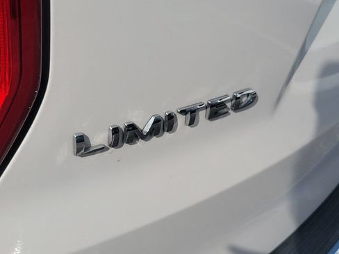 Used 2019 Ford Explorer Limited w/ Ford Safe & Smart Package FWD image 7