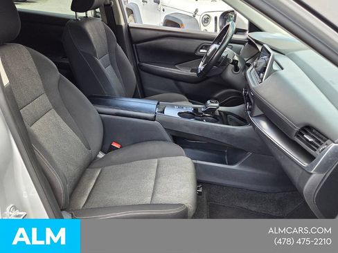Used 2025 Nissan Rogue SV FWD image 19