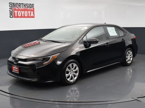 Used 2026 Toyota Corolla LE FWD image 8