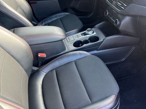 Used 2025 Ford Escape ST-Line AWD/4WD image 6