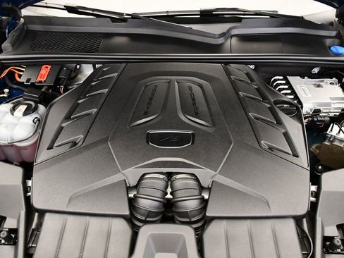 Used 2024 Porsche Cayenne S image 12