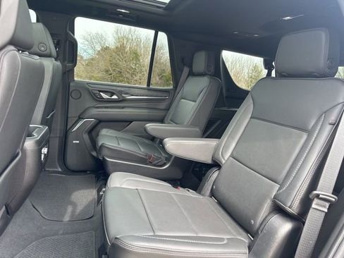 Used 2022 GMC Yukon Denali RWD image 27