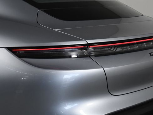 Used 2022 Porsche Taycan GTS w/ Premium Package (P6U) image 32