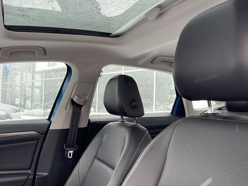 Used 2019 Volkswagen Jetta SEL w/ Cold Weather Package image 8