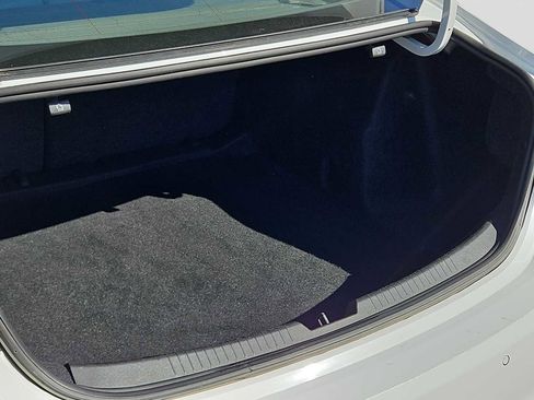 Used 2024 Chevrolet Malibu LT image 31