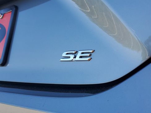 Used 2025 Toyota Camry SE FWD image 6
