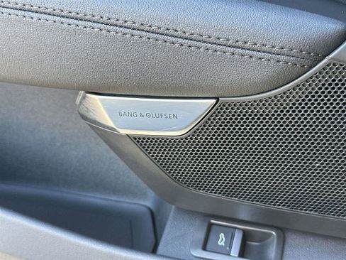 Used 2022 Audi e-tron GT Prestige w/ Prestige Package image 30