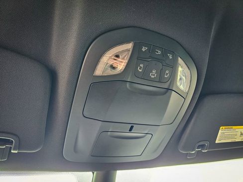 New 2026 Chrysler Pacifica Select image 29