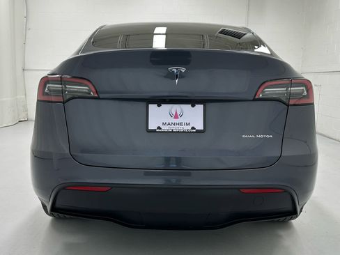Used 2023 Tesla Model Y Long Range image 7