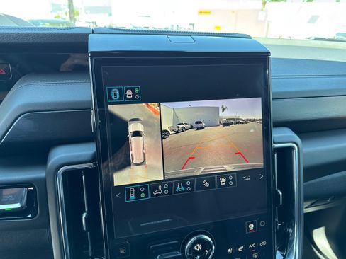 New 2026 GMC Yukon XL Denali w/ Denali Reserve Package AWD/4WD image 38