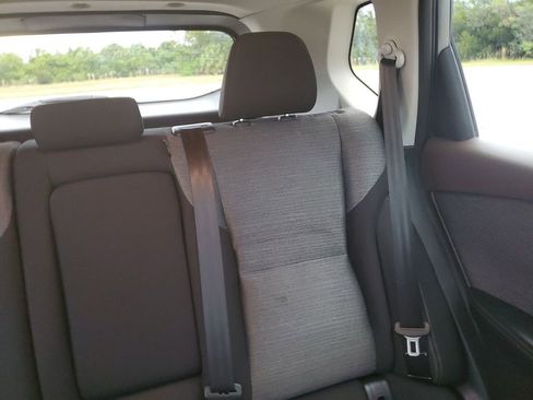 Used 2021 Nissan Rogue S image 14