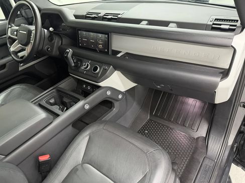 Used 2024 Land Rover Defender 110 SE AWD/4WD image 60