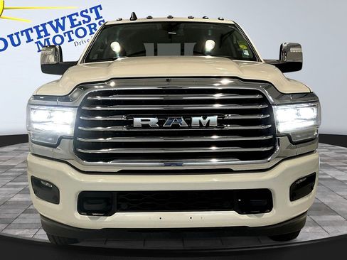 Used 2024 RAM 3500 Limited image 2