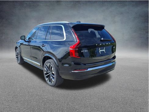New 2026 Volvo XC90 B5 Plus w/ Protection Package Premier AWD/4WD image 5