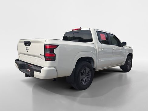 Certified 2025 Nissan Frontier SV AWD/4WD image 6