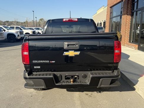 Used 2020 Chevrolet Colorado W/T w/ WT Convenience Package image 5
