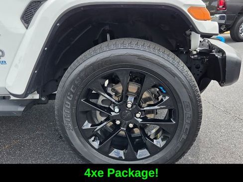 Certified 2022 Jeep Wrangler Unlimited Sahara w/ Safety Group AWD/4WD image 9