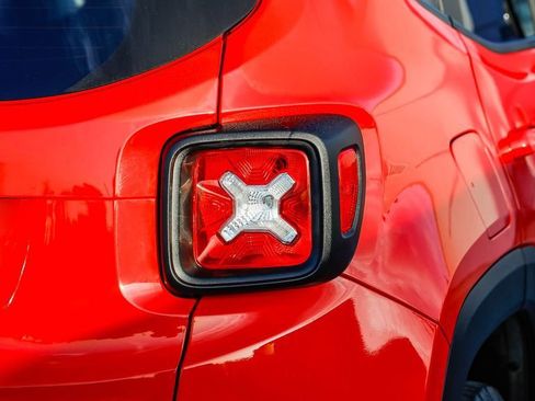 Certified 2023 Jeep Renegade Trailhawk image 10