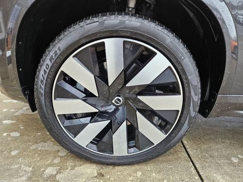 Used 2023 Volvo XC90 T8 Ultimate w/ Protection Package Premier image 9