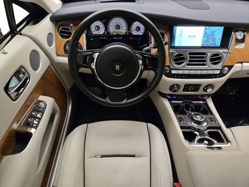 Certified 2016 Rolls-Royce Wraith RWD image 17