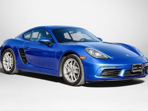 Used 2017 Porsche 718 Cayman RWD image 4