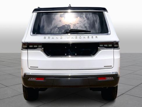 Used 2022 Jeep Grand Wagoneer Series III w/ Rear Seat Video Group 1 AWD/4WD image 5