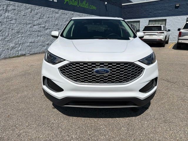 Used 2024 Ford Edge SEL AWD/4WD image 9