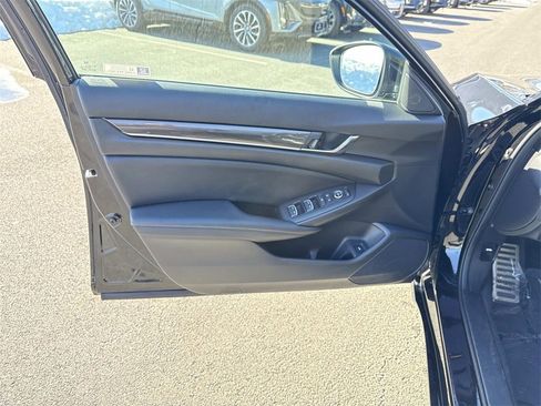Used 2022 Honda Accord Sport image 15