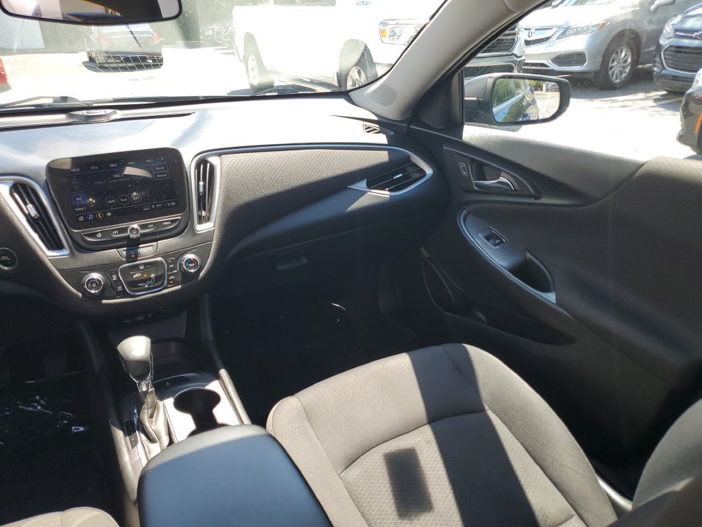 Used 2022 Chevrolet Malibu LS FWD image 15