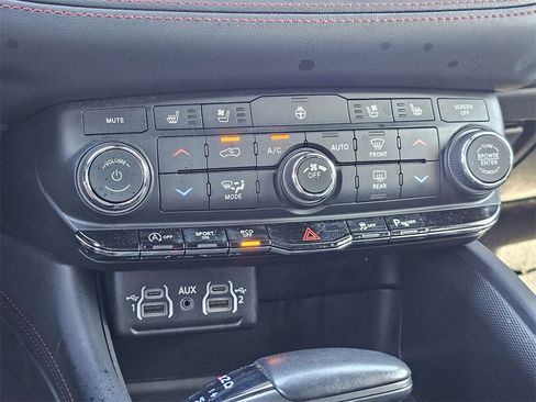 Used 2024 Dodge Durango GT image 22