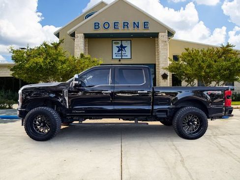 Used 2024 Ford F250 Platinum AWD/4WD image 2