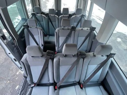 Used 2018 Ford Transit 350 XLT image 9