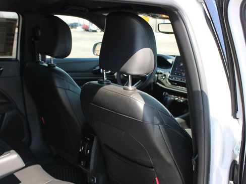 Used 2025 Jeep Compass Trailhawk AWD/4WD image 32