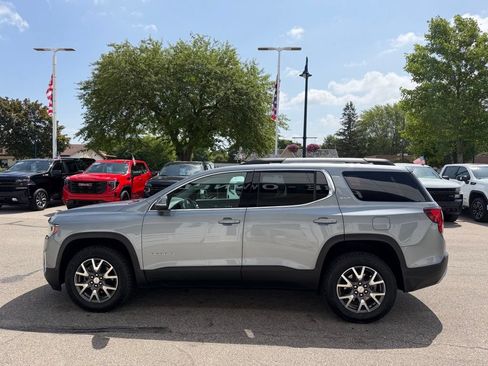 Certified 2023 GMC Acadia SLE w/ Driver Convenience Package AWD/4WD image 8