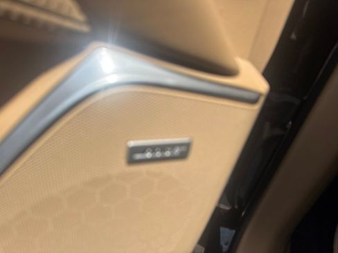 Used 2019 Cadillac Escalade Platinum AWD/4WD image 10