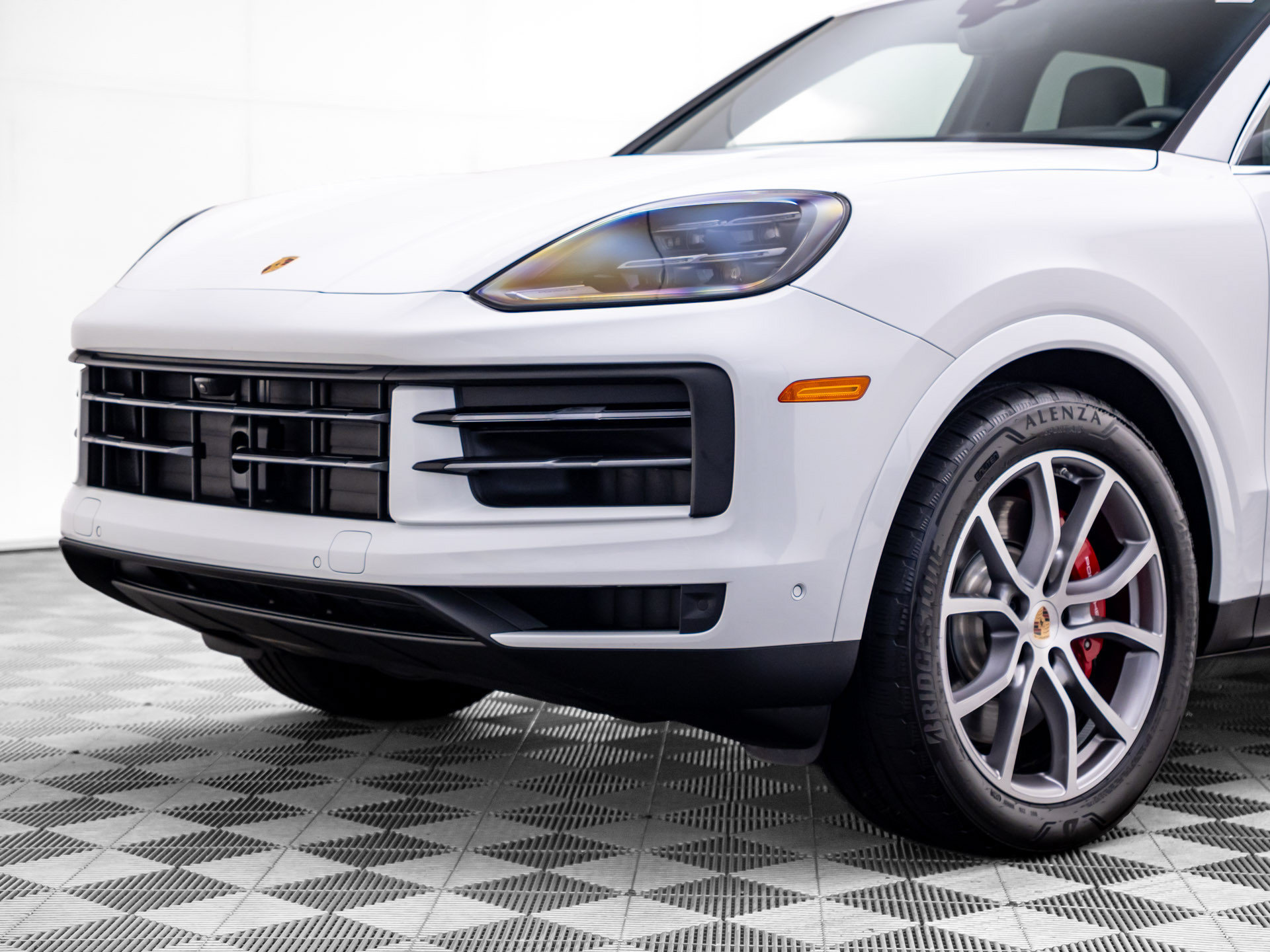 Certified 2025 Porsche Cayenne S AWD/4WD image 36