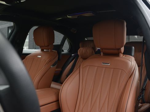 Used 2025 Mercedes-Benz S 63 AMG S image 18