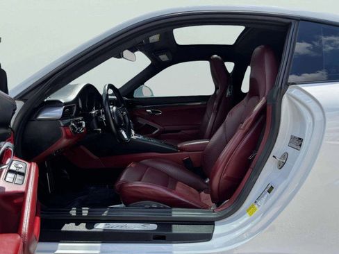 Used 2017 Porsche 911 Turbo S image 18