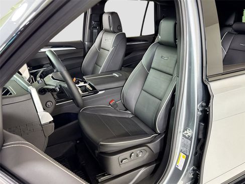 Used 2025 Cadillac Escalade Sport w/ Touring Package image 14