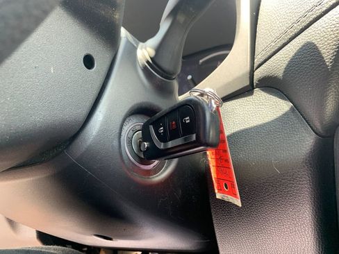 Used 2024 Toyota RAV4 LE AWD/4WD image 25