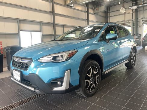 Used 2023 Subaru Crosstrek HYBRID image 3