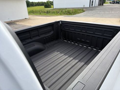 Used 2022 Chevrolet Colorado LT w/ LT Convenience Package AWD/4WD image 19