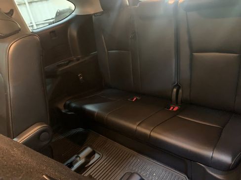 Used 2022 Toyota Highlander Limited AWD/4WD image 18