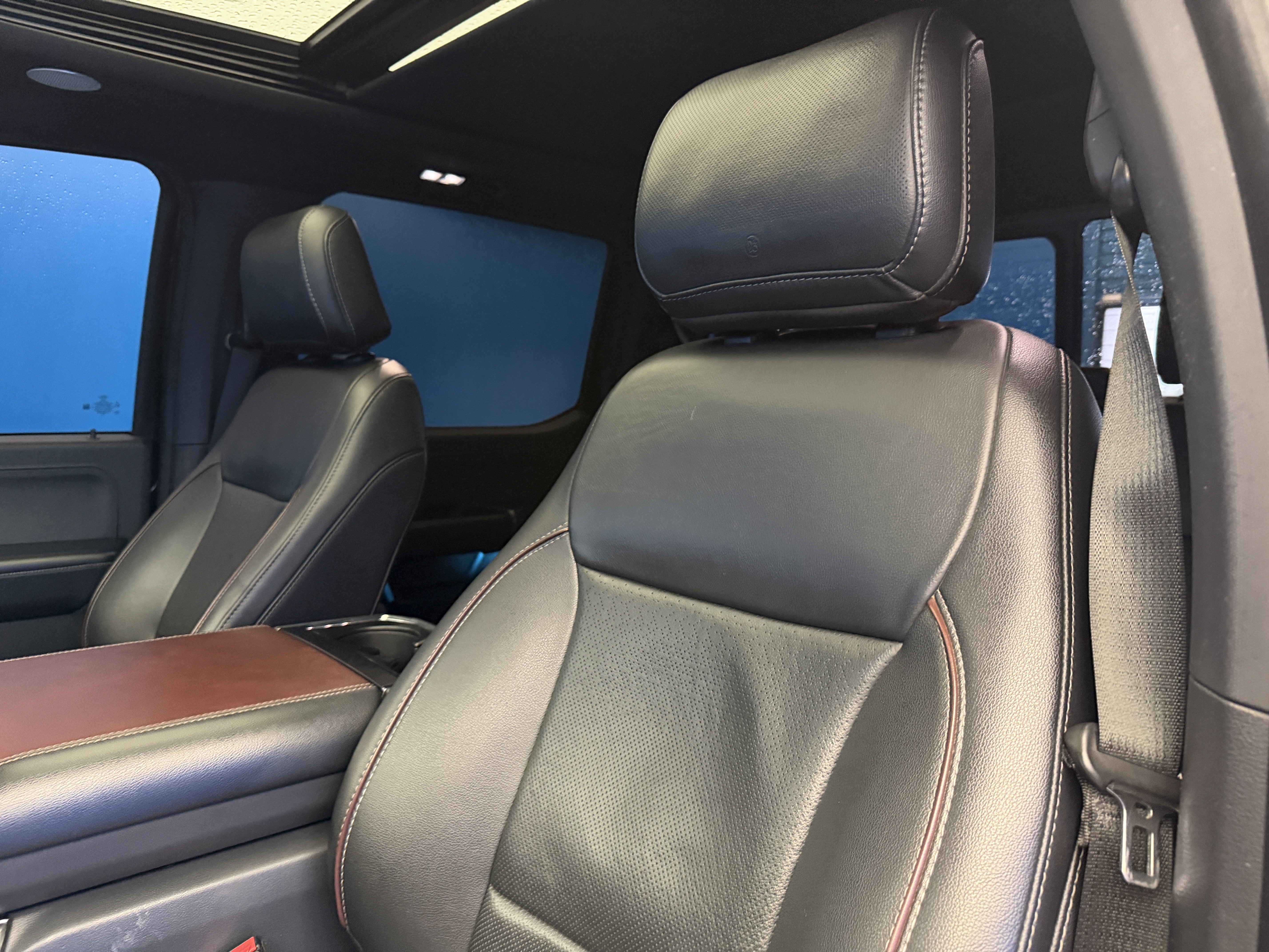 Used 2022 Ford F150 Lariat w/ Equipment Group 502A High AWD/4WD image 12
