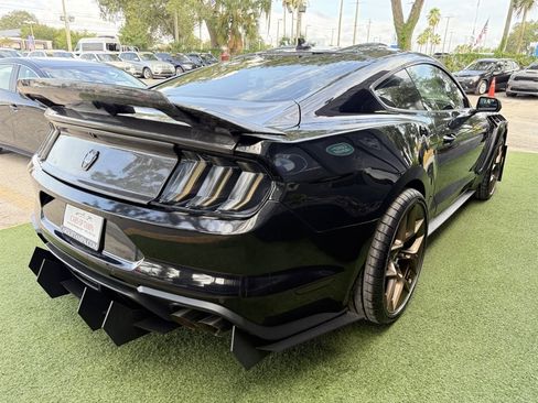 Used 2019 Ford Mustang GT RWD image 6