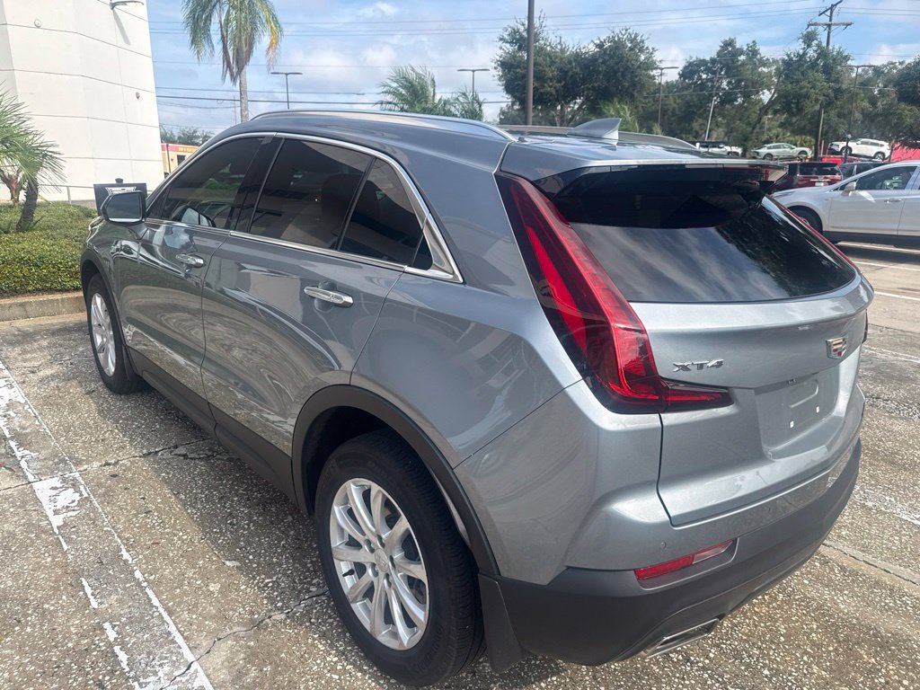 Used 2023 Cadillac XT4 Luxury FWD image 6