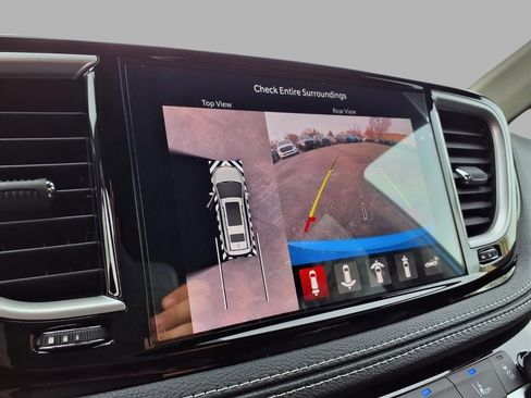 New 2026 Chrysler Pacifica Select image 6